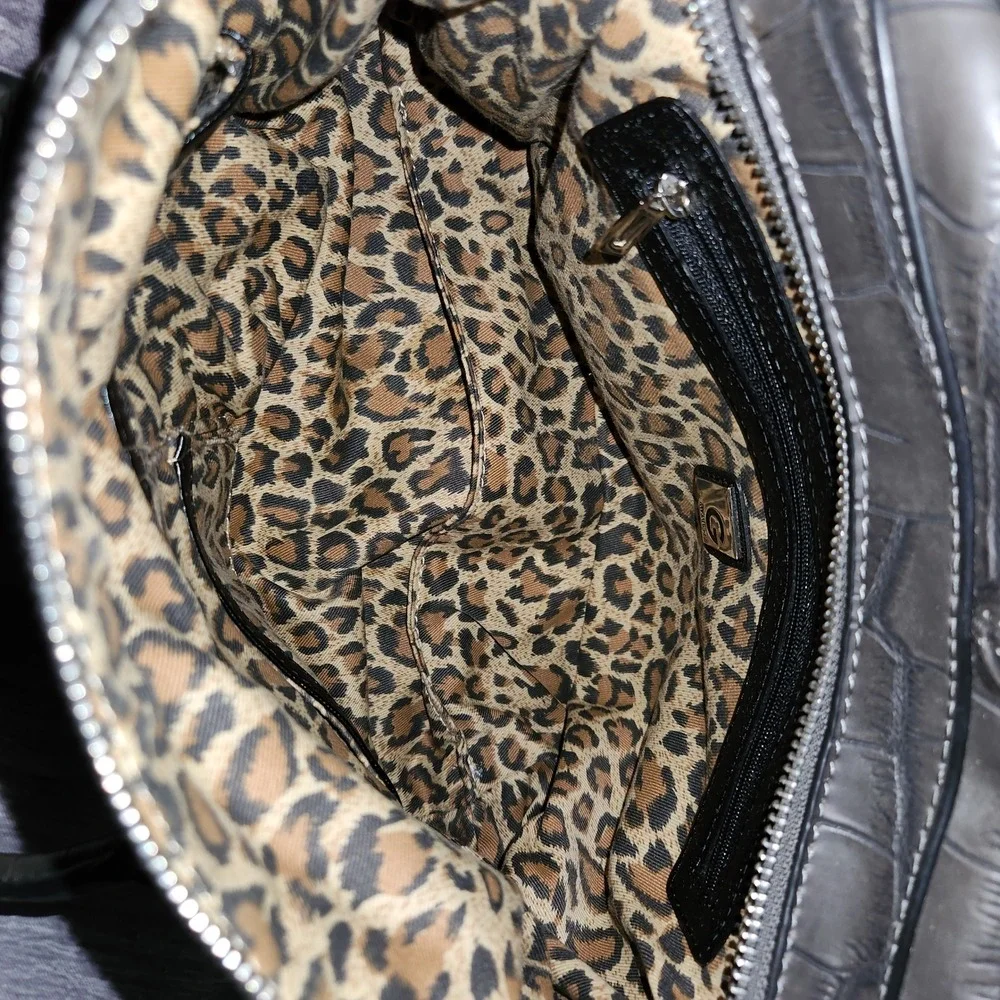 G by GUESS‎ Gray Crocodile Embossed Satchel Bag Silver Hardware Leopard Lining